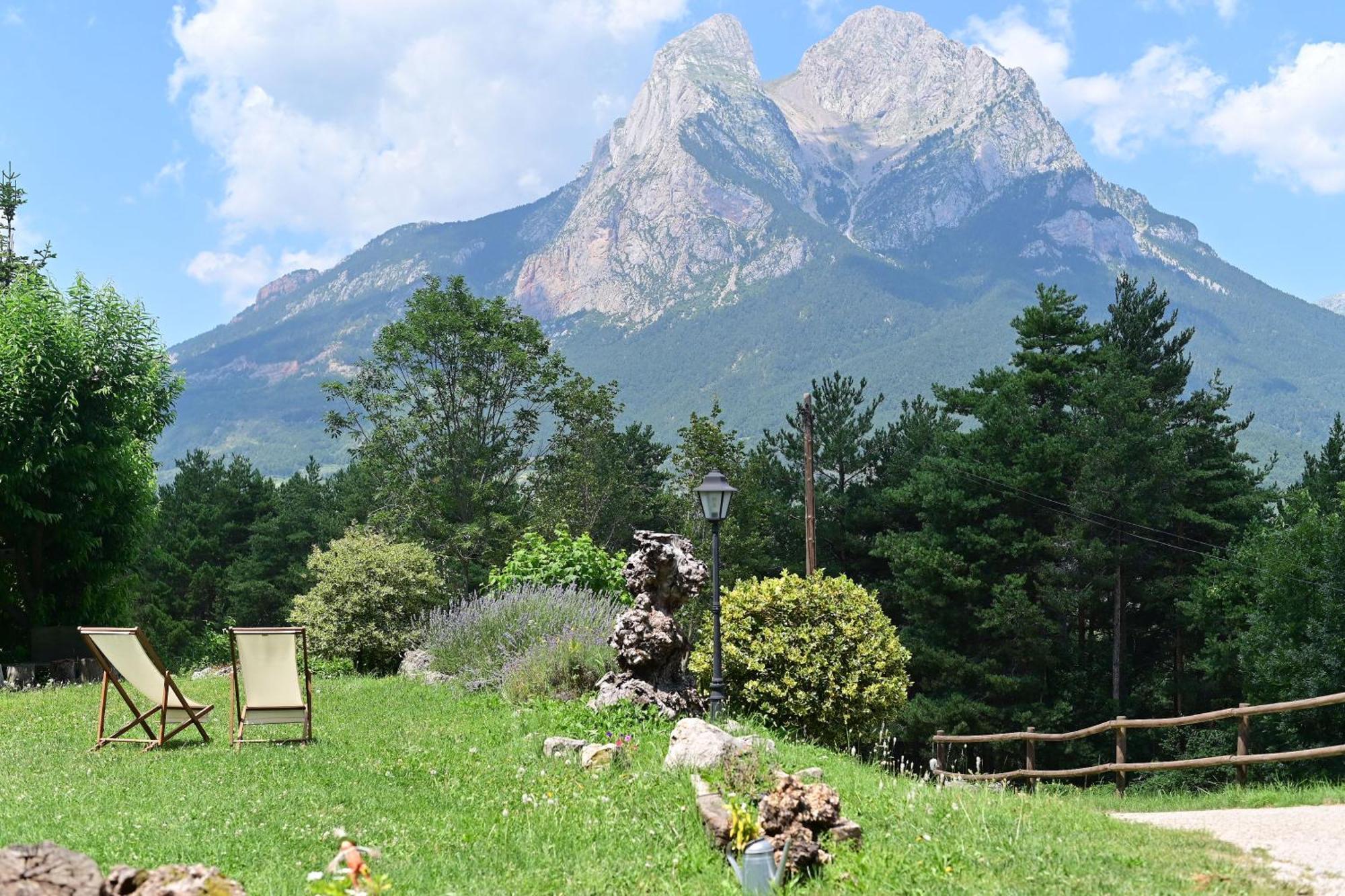 Hotel L'Indret Del Pedraforca Adults Only Saldés Exterior foto